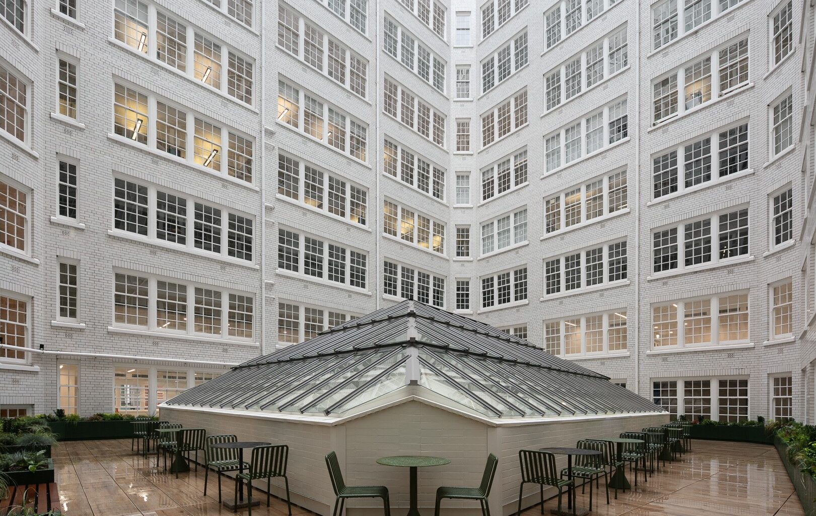 Sunlight House Gallery, Karrev, c Mike Dinsdale ()