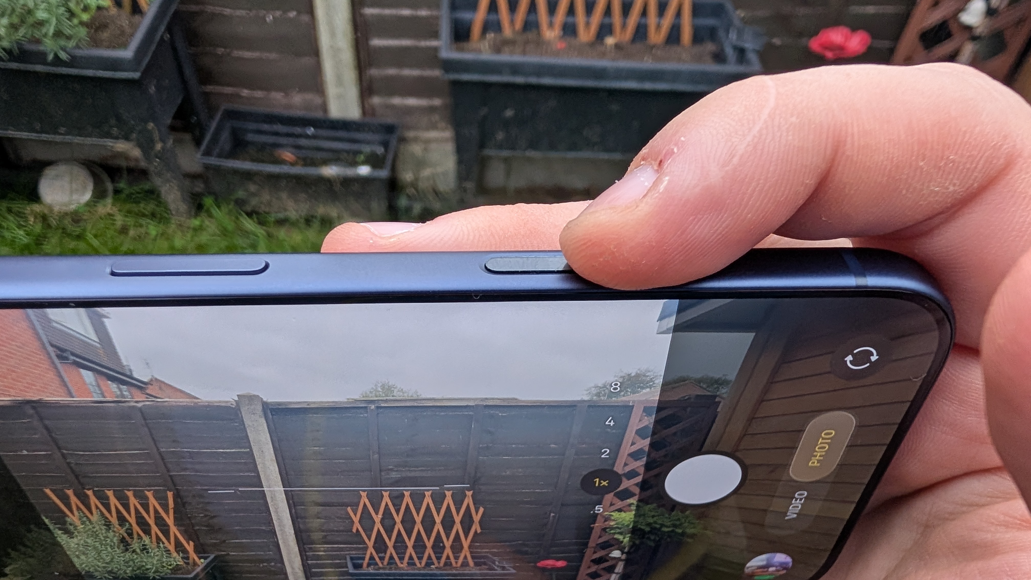iphone 17 pro camera control button