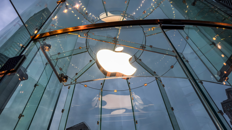 Illuminated Apple logo