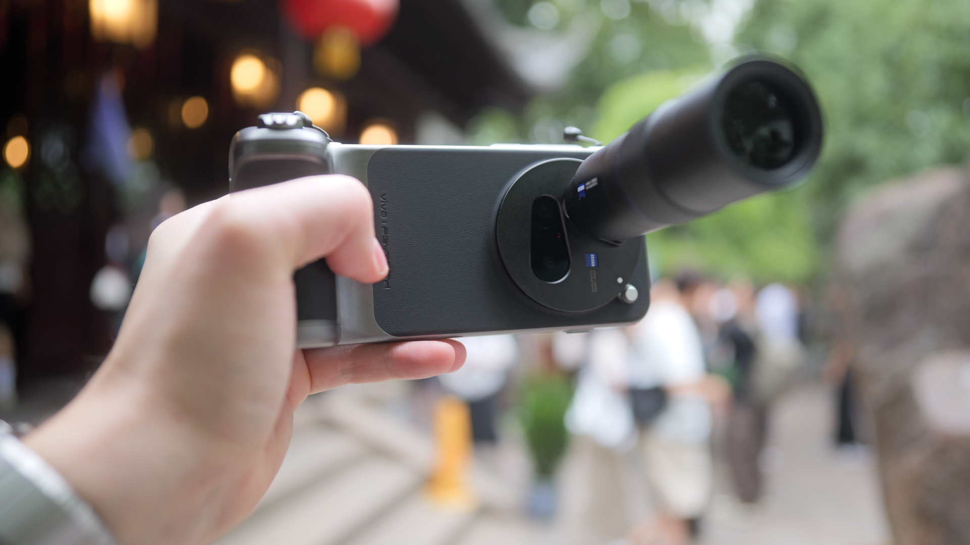 Vivo X300 Pro product shots