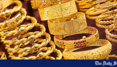 Gold set for seventh straight weekly rise