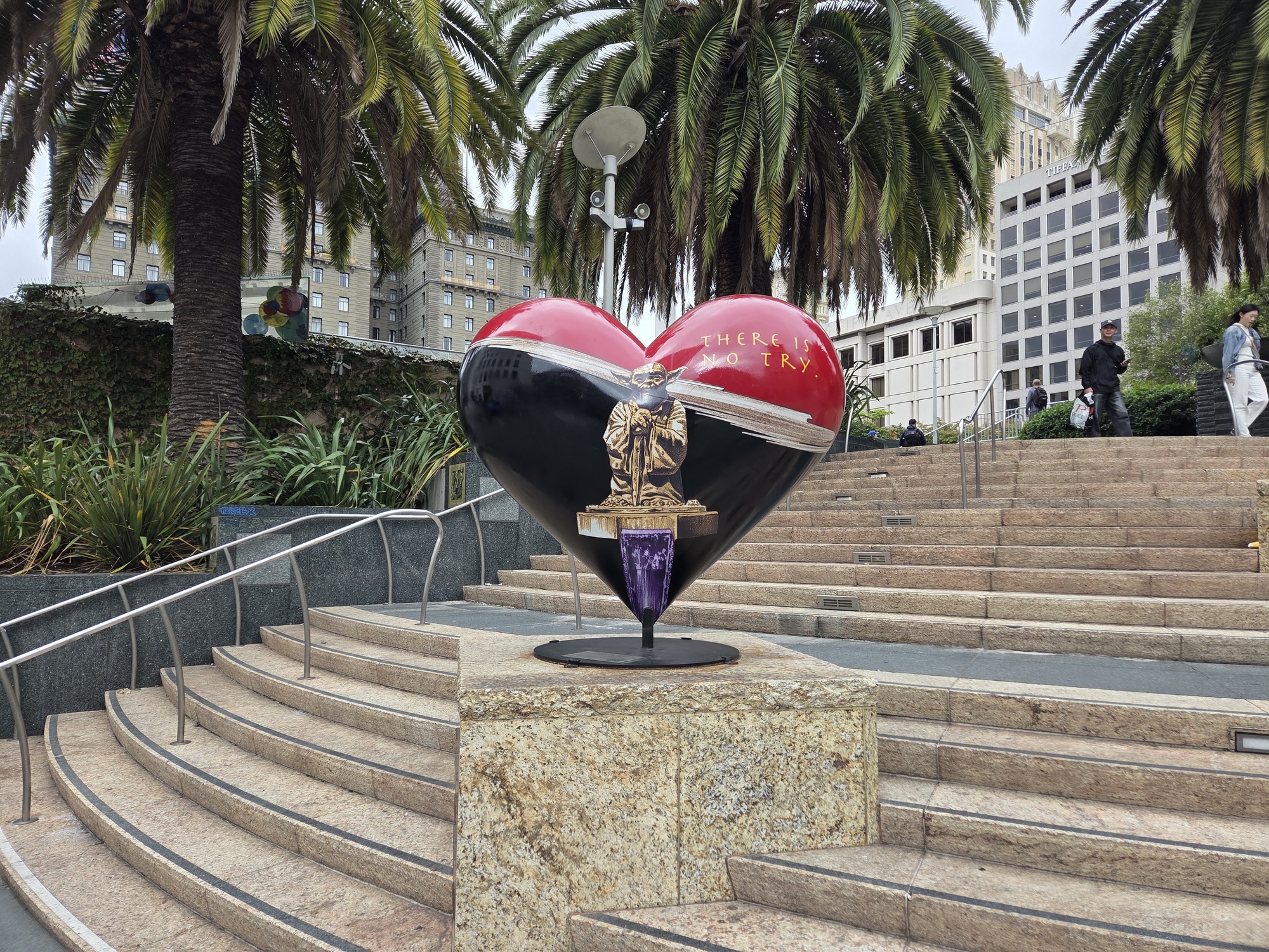 Yoda heart shot by Galaxy S25 Plus