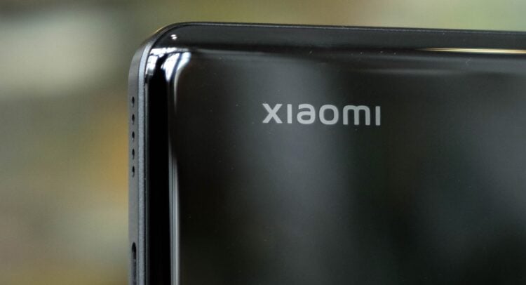 Apple Rival Xiaomi (XIACF) Claims Forecast Busting Sales of New 17-Series Smartphone