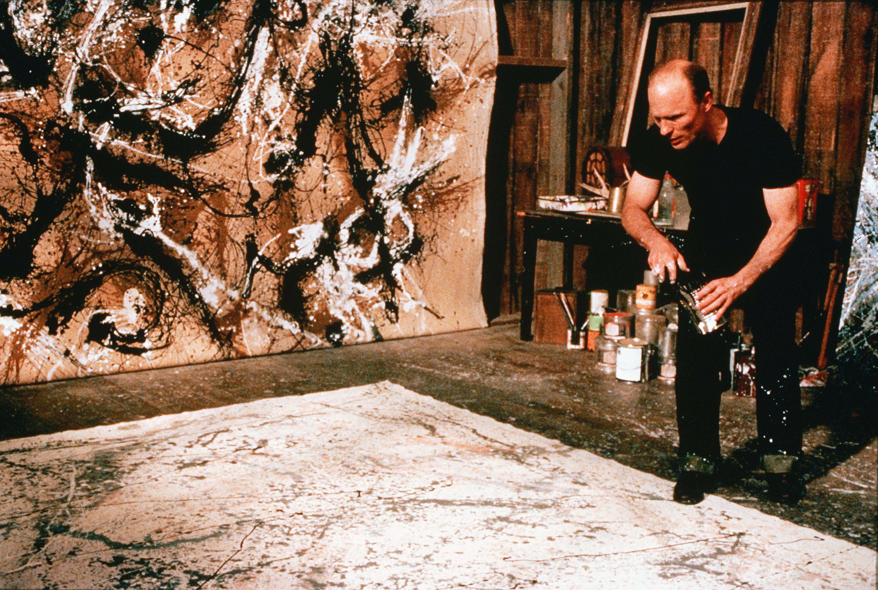 Ed Harris as Pollock painting.