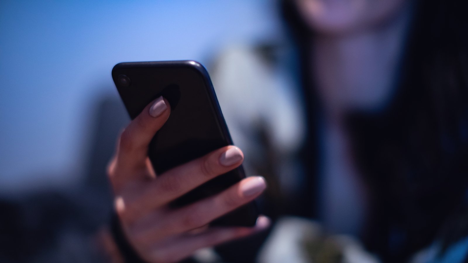 Smartphone use driving surge in addiction, says expert