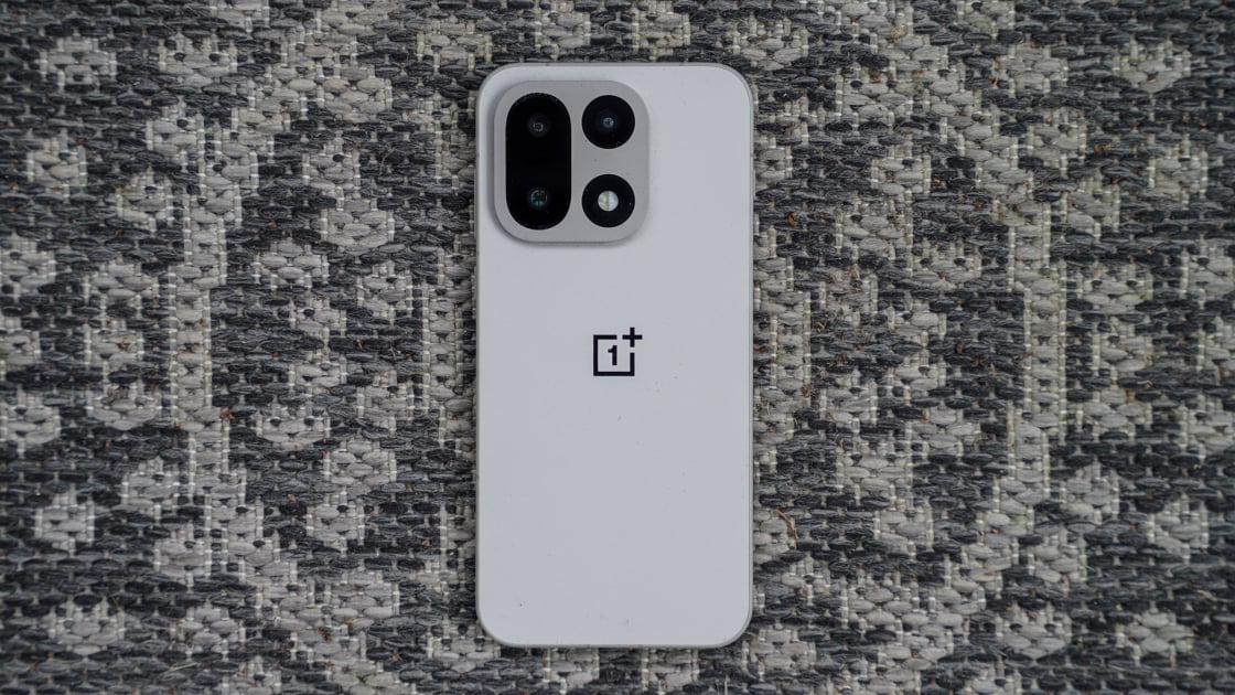 You Can't Buy the OnePlus 15 in the US Yet, Thanks to the Government Shutdown