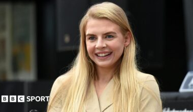 Ebonie Jones walks back to her corner at the end of a round