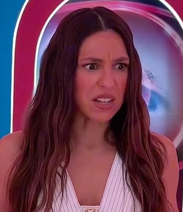 After preliminary meetings and recording promotional material, negotiations reportedly stalled when Network Ten baulked at Murray's fee, estimated at $800 per recorded voice segment