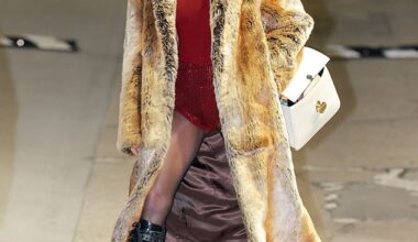 Kate Beckinsale took a fashion risk that could've broken her ankles while heading inside El Capitan Entertainment Centre in Hollywood Monday to pre-tape her appearance on Jimmy Kimmel Live!