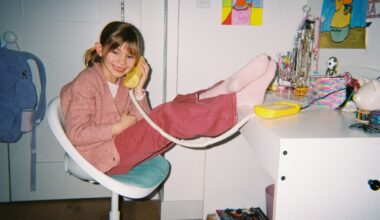 Parents are reverting to landline phones to stop their kids becoming smartphone addicts