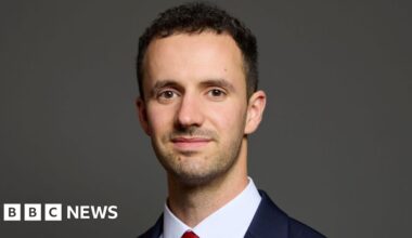 Whip restored to Labour MPs who rebelled over welfare reforms