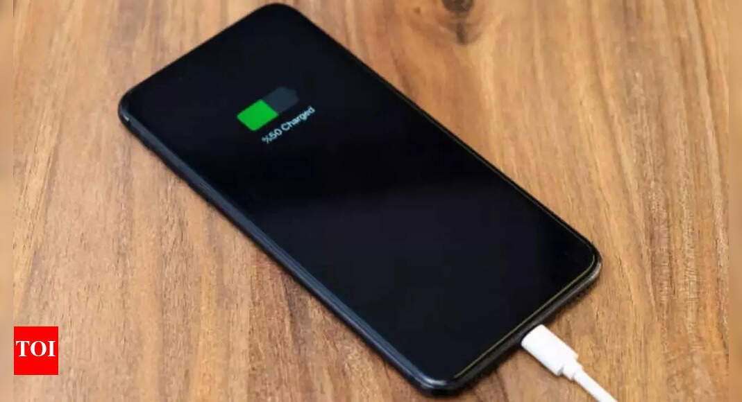 8 smartphone charging mistakes that you should stop doing right now