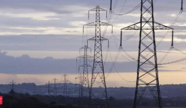 India power regulator warns renewable projects of disconnection for grid violations