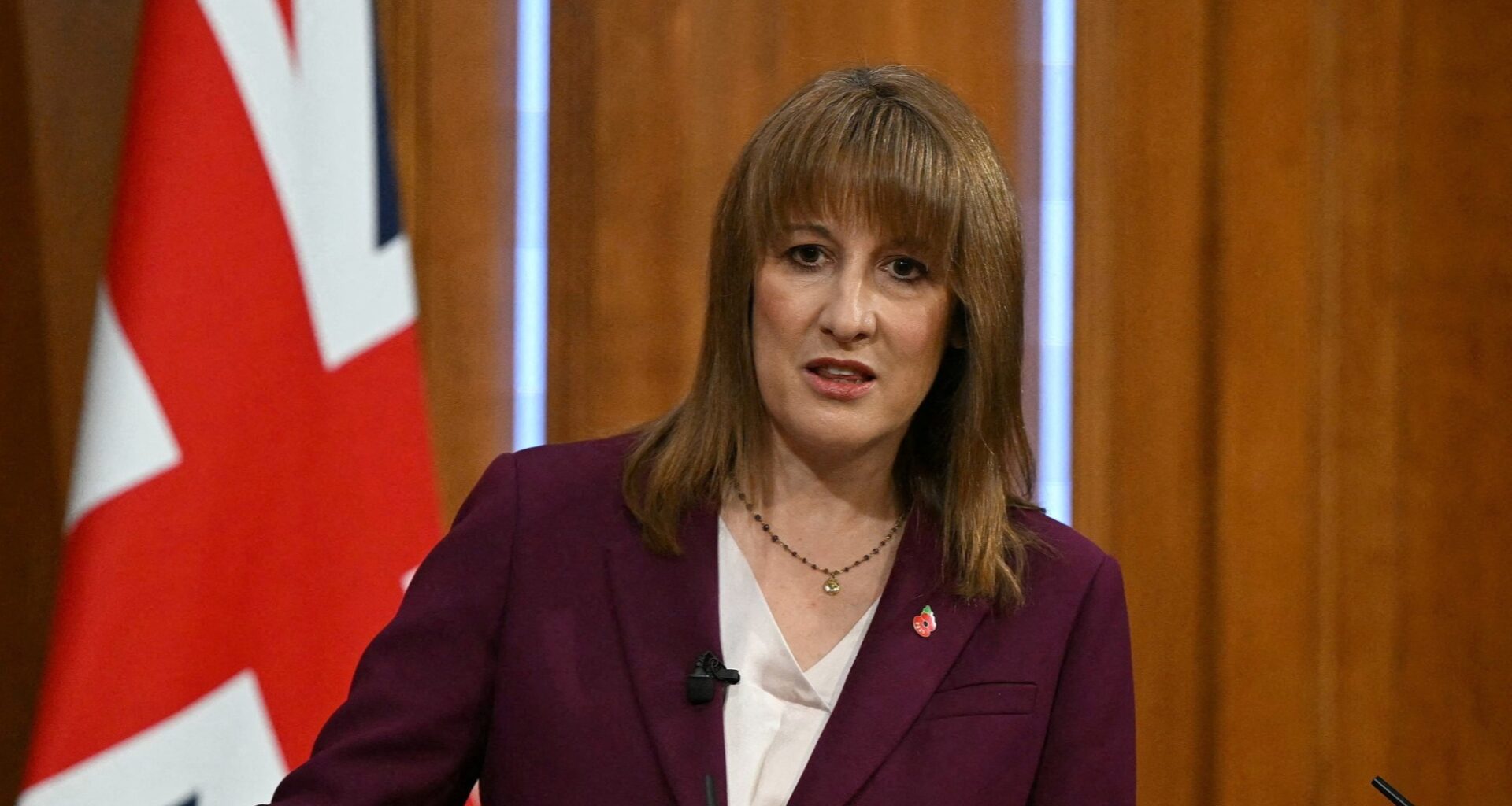 Reeves expected to cut cash Isa limit to £12k