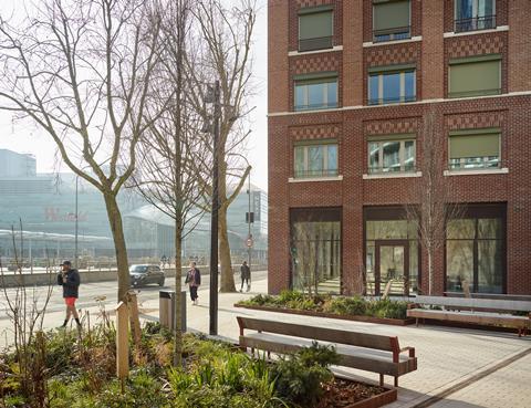 Tim Crocker_MacFarlane Place-CF028406 1-HR