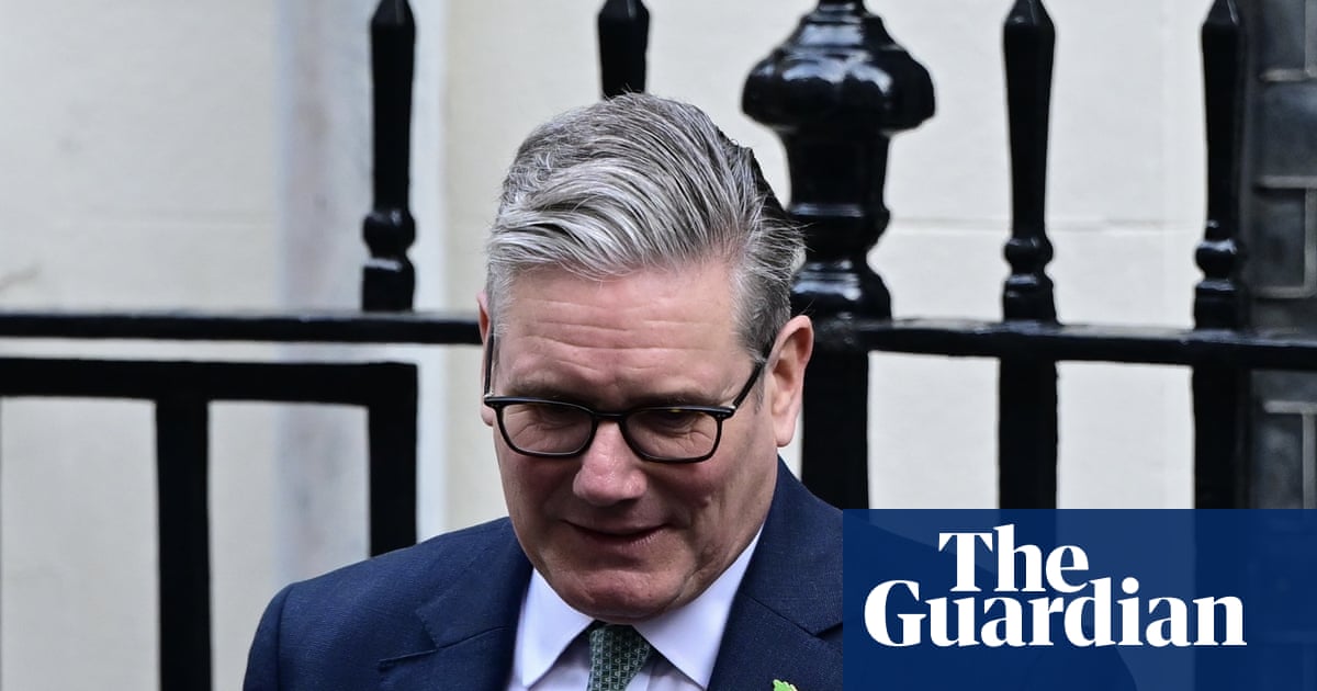 Labour faces questions over Starmer aide who holds shares in lobbying firm | Labour