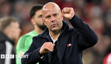 Arne Slot fist-pumps