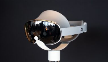 Samsung Galaxy XR vs. Apple Vision Pro: Battle of the headsets