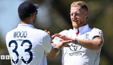 Ben Stokes celebrates a wicket with Mark Wood