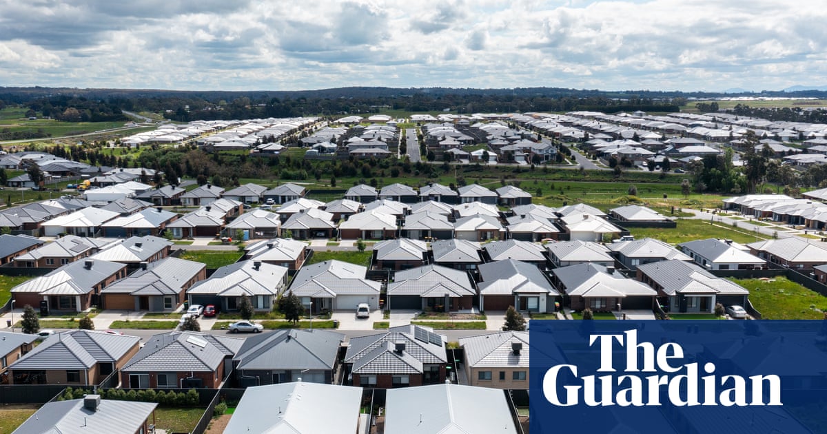 Afternoon Update: RBA keeps cash rate on hold; female jockey’s Melbourne Cup win; and the forgotten republic of Transnistria | Australia news