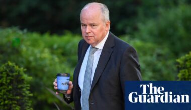 MPs and BBC staff call for Robbie Gibb to leave broadcaster’s board | BBC