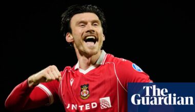 Kieffer Moore hat-trick brings Coventry’s unbeaten run to an end at Wrexham | Championship