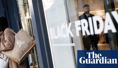 People in the US: how are your holiday shopping plans being affected by Trump’s tariffs and the cost of living? | Black Friday