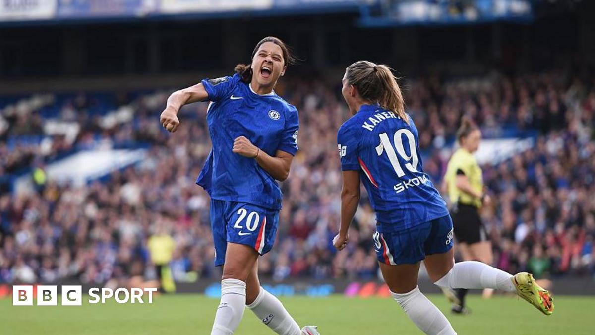 Chelsea 2-0 London City Lionesses: Ellie Carpenter & Sam Kerr score for leaders