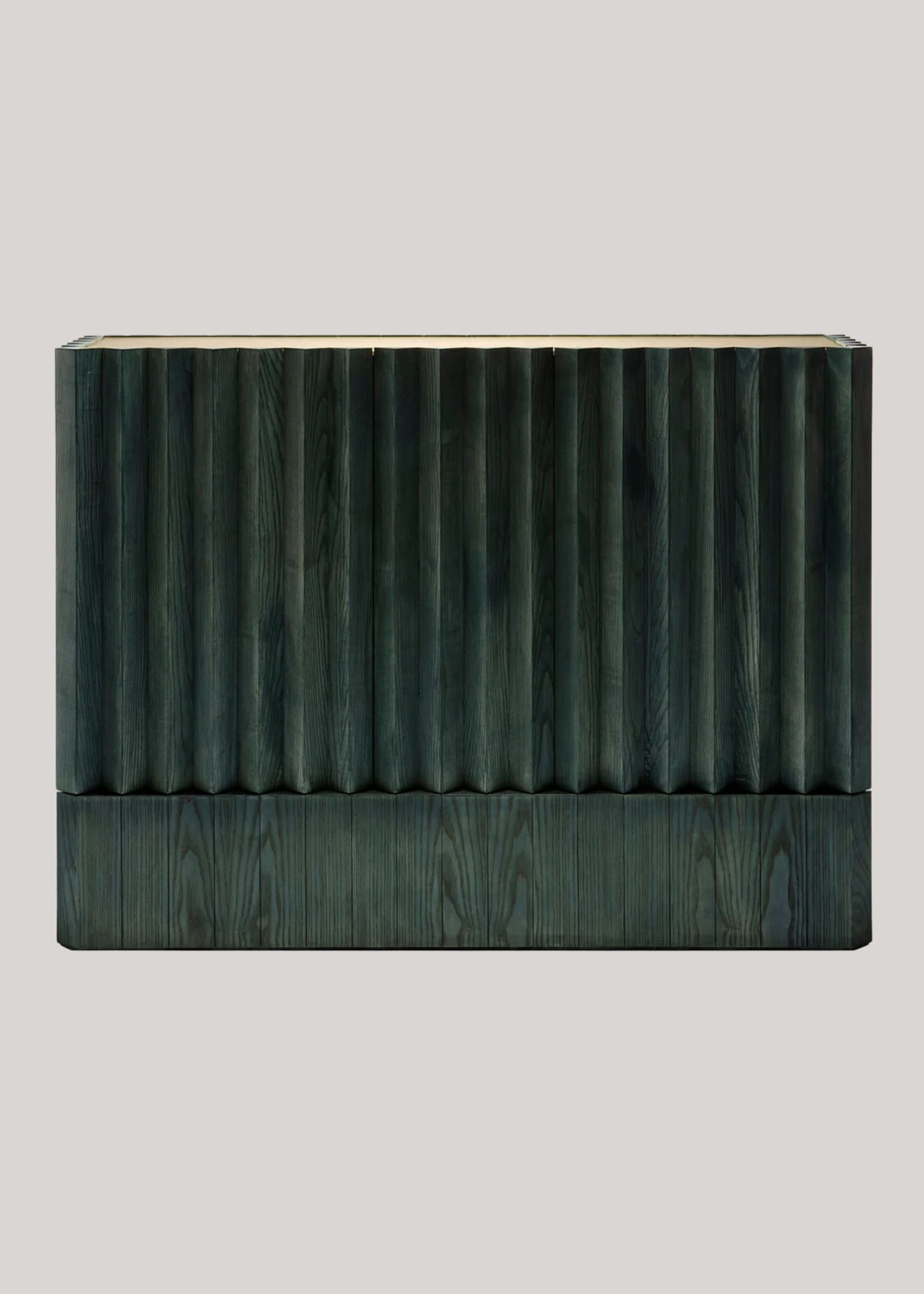 Medulum, Basalto Green Cabinet