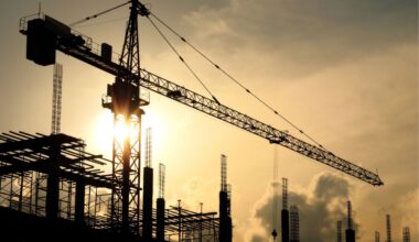 Construction hangs on to growth as new orders rebound