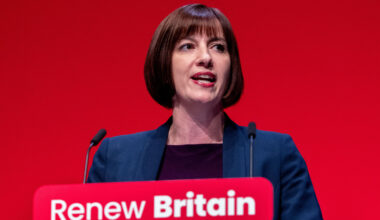 AI-generated targets to be set for all schools