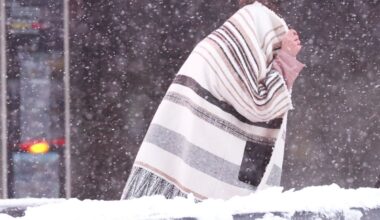 Experts: Seasonal depression more likely as days get darker