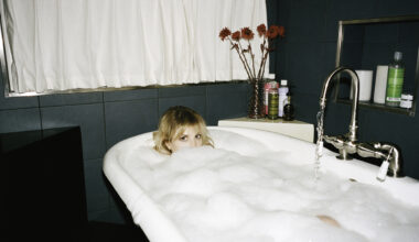 Hayley Williams Invites Us Over