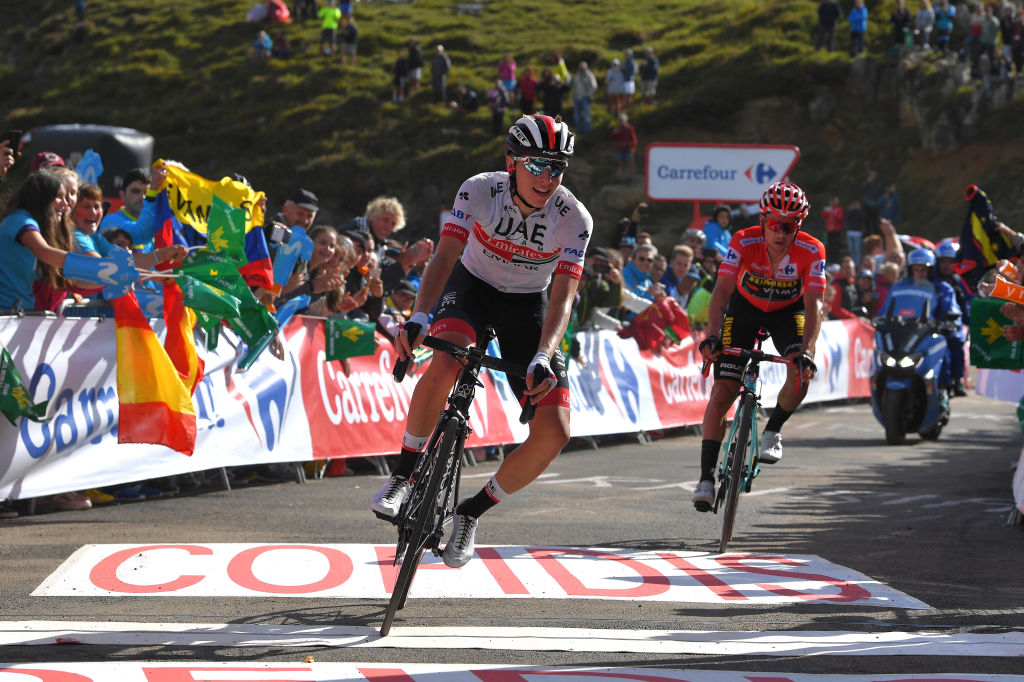 2019 Vuelta a Espa&ntilde;a: Tadej Pogačar beats race leader Primož Roglič on stage 13