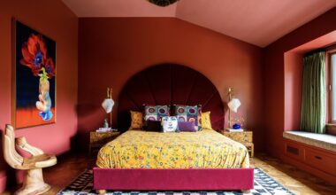 Could Color Blocking Your Rooms Actually Be Cool Again?