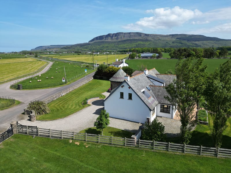 Musselden Lodge with the Benevenagh Mountains in the backgrounf.