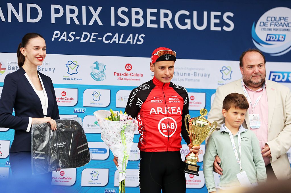 ISBERGUES, FRANCE - SEPTEMBER 21: Clement Venturini of France and Team Ark&eacute;a - B&amp;amp;B Hotels celebrates at podium as France Cup prize winner during the 79th Grand Prix d&amp;apos;Isbergues - Pas de Calais 2025 a 201.1km one day race from Isbergues to Isbergues on September 21, 2025 in Isbergues, France. (Photo by Rhode Van Elsen/Getty Images)