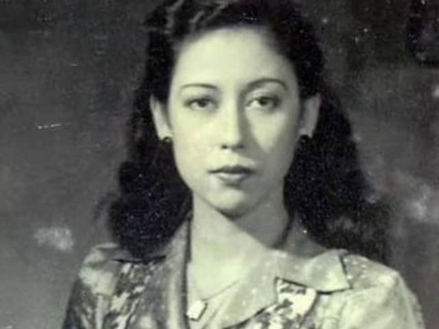 Her screen name was Latika. She was born as Hungu Lamu. Her father was an Australian, and her mother was from Tibet.