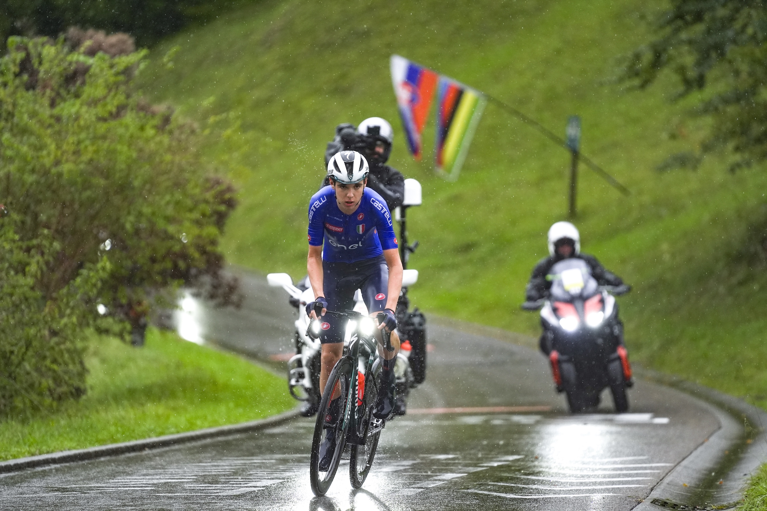 Lorenzo Finn racing in wet weather in Zurich
