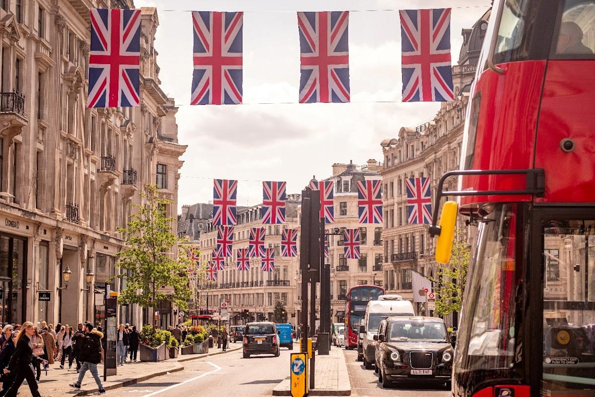 Revitalising the UK's Tourism and Retail Destinations Through Strategic Investment