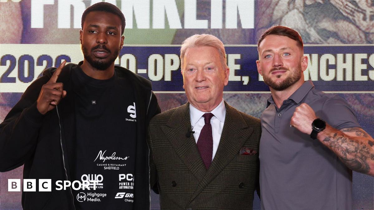 Whakiel Thompson (left) and Brad Pauls (right) stand in-between Frank Warren (centre)