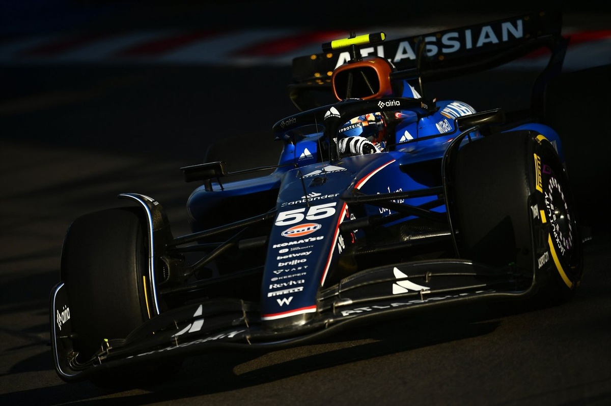 F1 defends TV broadcasts following criticism from Alonso and Sainz