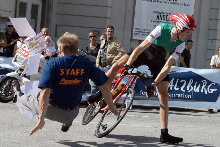Chris Froome TT crash, U23 Worlds Time Trial 2006 (credit - Nicolas Borras)