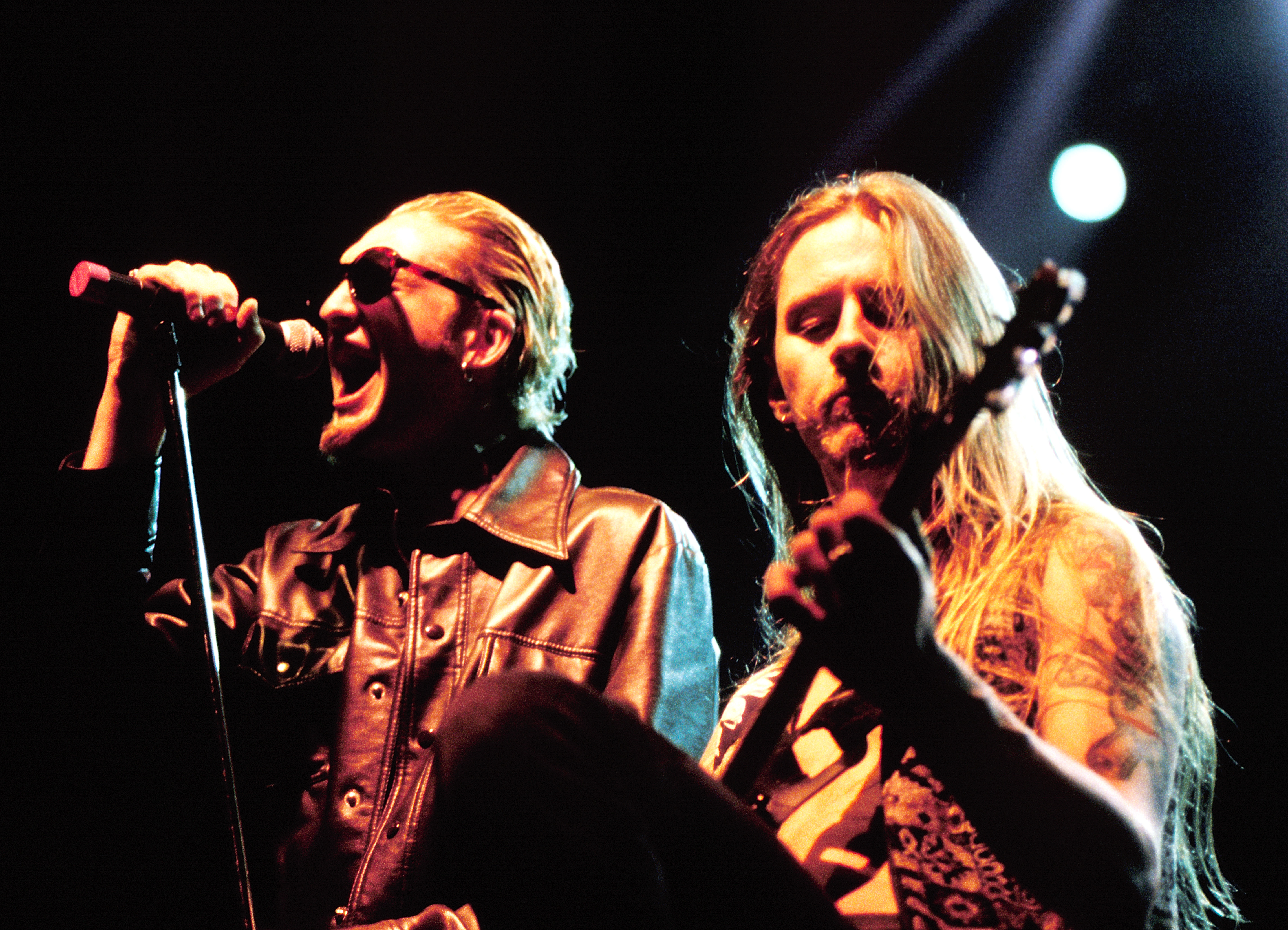 Layne Staley and Jerry Cantrell on stage together