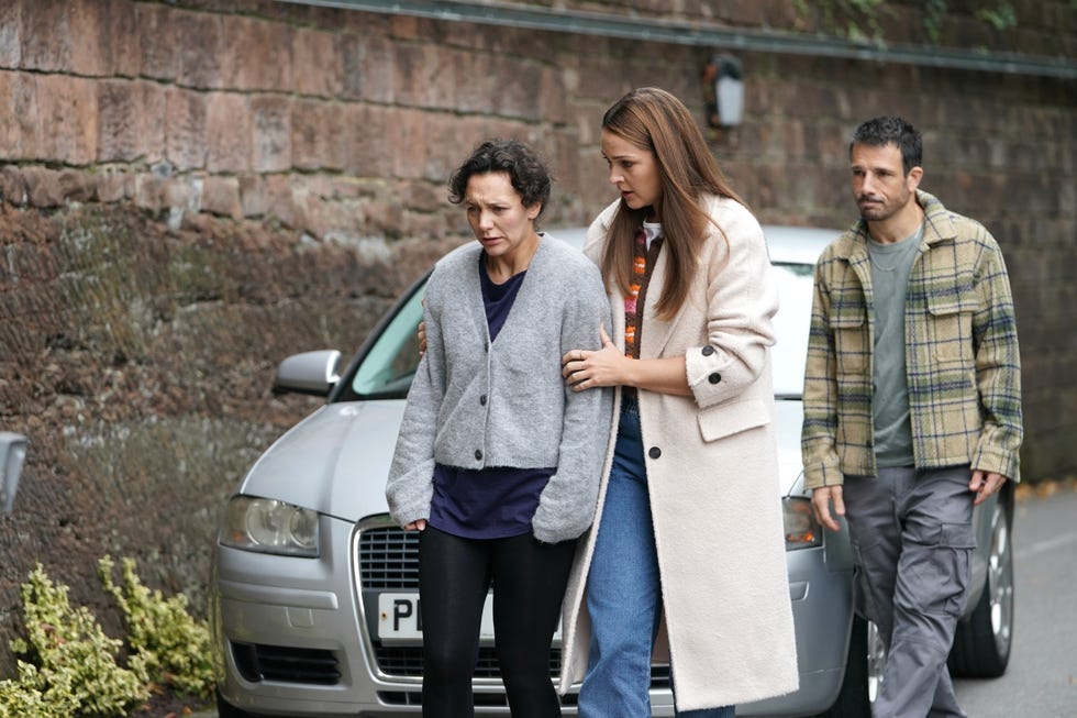 Sienna Blake, Cleo McQueen and Dodger Savage in Hollyoaks embargo 18112025 sienna blake, cleo mcqueen and dodger savage in hollyoaks