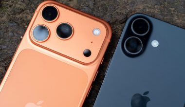 iPhone 17 Pro vs iPhone 17. Image credit: Amy Davies