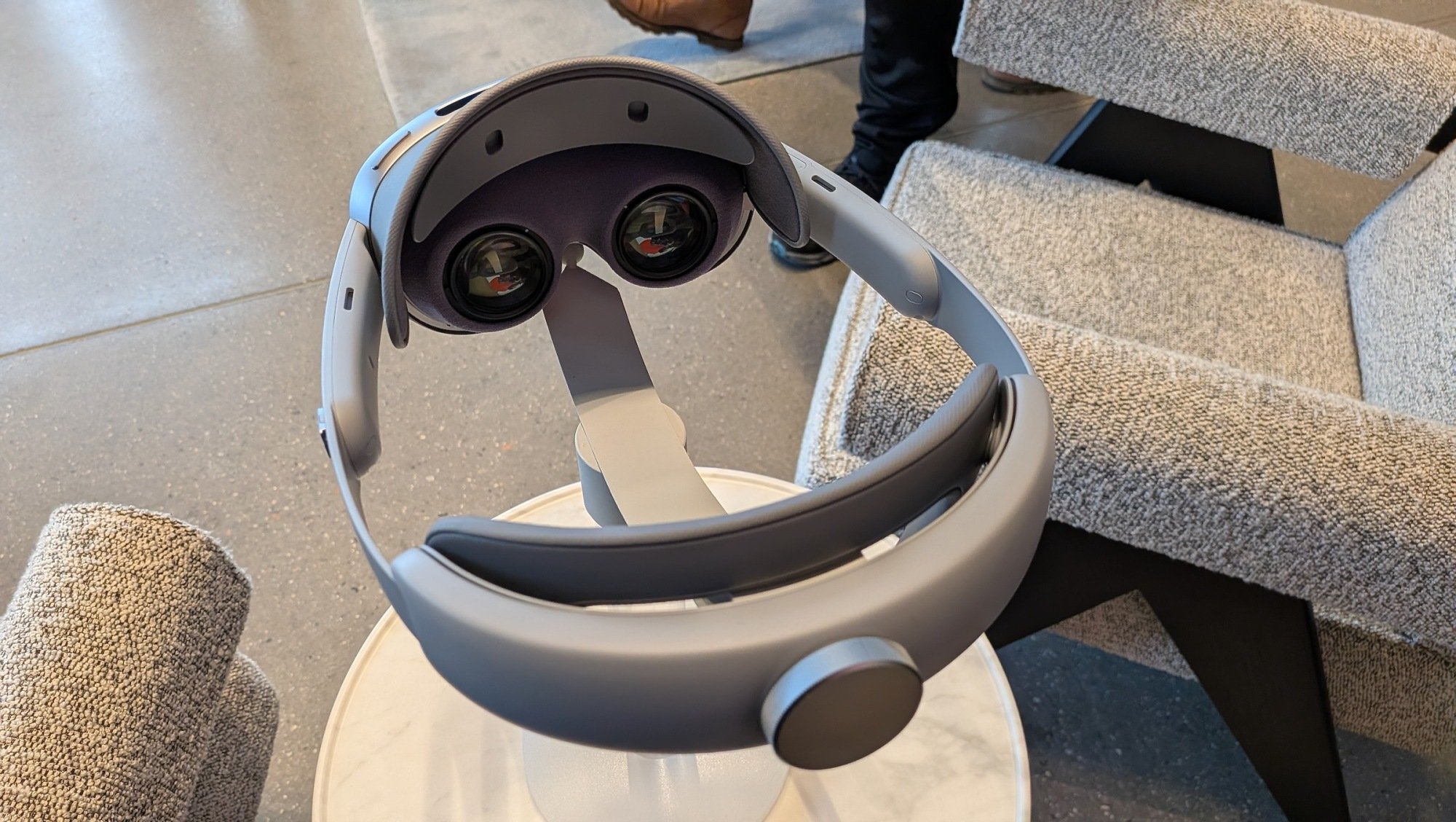 rear view of galaxy xr headset