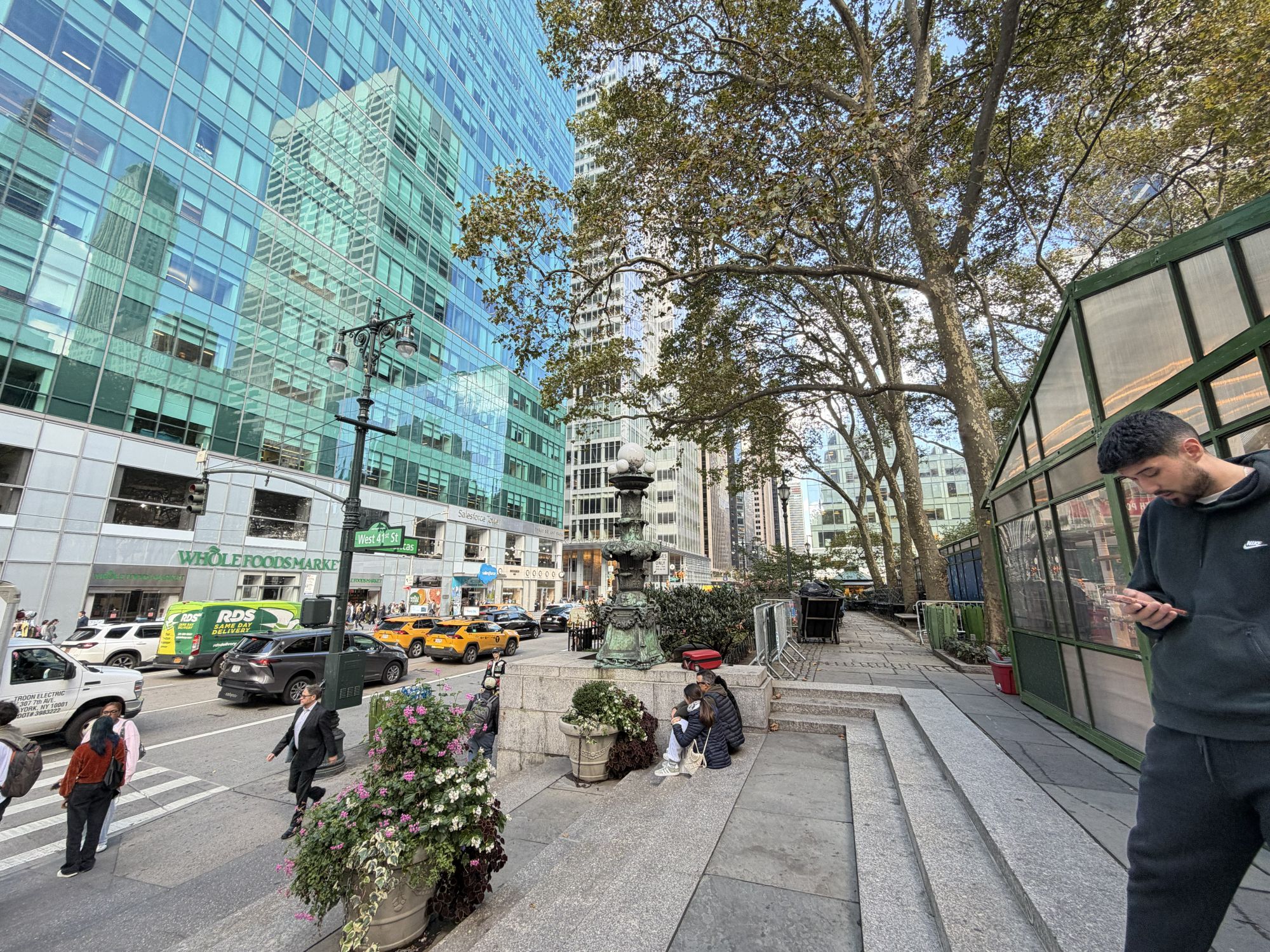 Apple iPhone 17 Pro Max ultrawide sample.