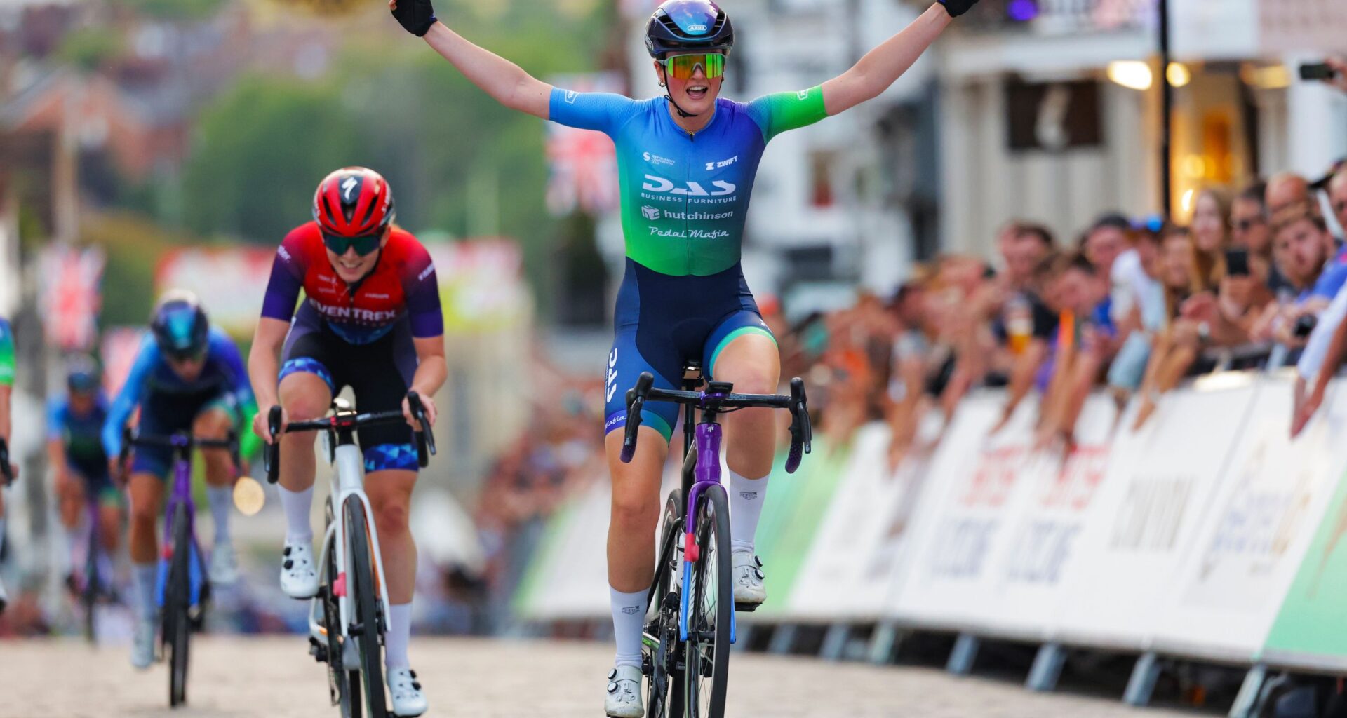 'They just get stuck in, you know they get the job done' – Robyn Clay on joining her dream team