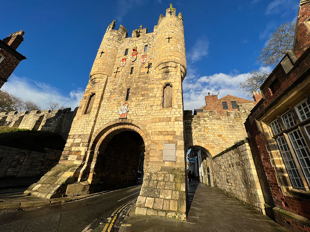 New gatehouse gallery approved in York